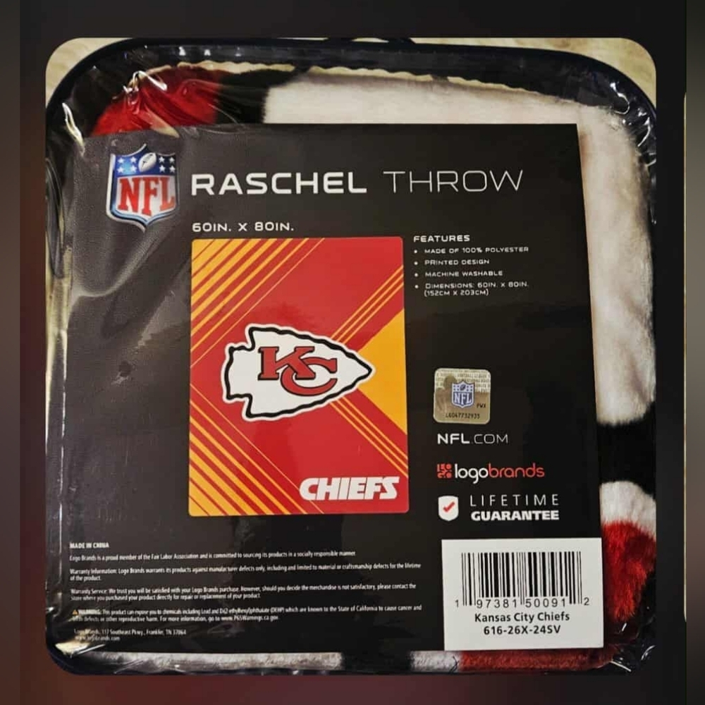 TWIN SIZE CHIEFS BLANKET